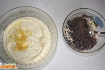 Шаг 2: Тесто разделить на две части: …