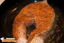 Шаг 4: Разогреваем сковороду но не сильно, …