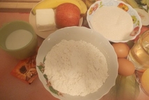 Шаг 1: В округлую форму для выпекания …