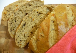 Рецепт: Ореховый хлеб с курагой