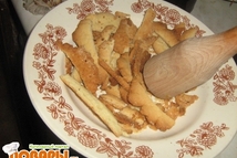 Шаг 8: включая верхний. Подмазываем кремом боковины. …