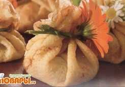 "Мешочки" с яблоками и изюмом