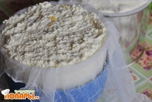 Шаг 4: Творог, сухофрукты, орехи, сливочное масло …