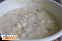 Шаг 3: Добавляем яблоки и изюм в …