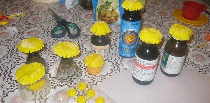 Шаг №5 МК Хризантемы, астры, дубки от аннета