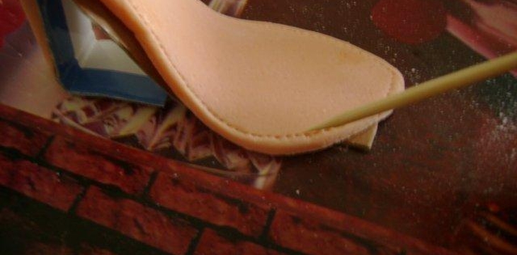 Шаг №3 Туфелька из мастики от Annula