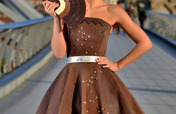 Платье из шоколада от Лорен Смит