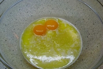 Шаг 2: Масло растопить, положить в него …