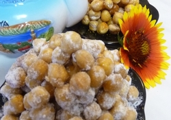 Рецепт: Нахутак с мёдом и сахарной пудрой