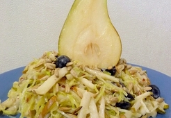 Салат из капусты с грушей