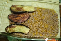 Шаг 1: Баклажаны нарезать вдоль, положить на …