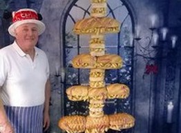 Рождественское дерево из гамбургеров