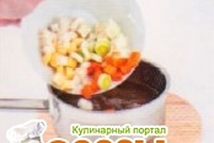 Шаг 2: Репчатый лук, морковь, сельдерей и …