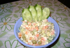 Салат Оливье с крабовыми палочками