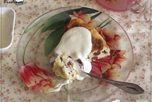 Шаг 1: Яйца взбить со сметаной и …