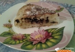 Рецепт: Манный пирог с начинкой из халвы и орехов