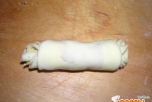 Шаг 2: Положить в начало молотые грецкие …