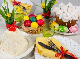 Как красиво сервировать пасхальный стол?