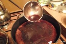 Шаг 9: Кекс переверните срезанной стороной вниз …