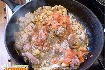 Шаг 3: На небольшом количестве подсолнечного масла …