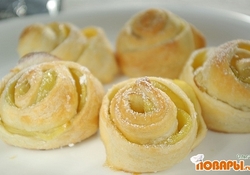 Рецепт: Слоеные яблочные плюшки