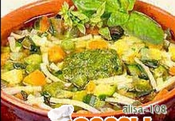 Минестроне с соусом песто