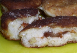 Рецепт: Сырники с начинкой