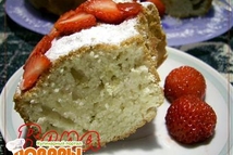 Шаг 2: Добавить в тесто ягоды и …