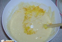 Шаг 5: Добавить цедру, перемешать.