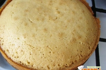 Шаг 1: Готовим тесто для коржей: маргарин …