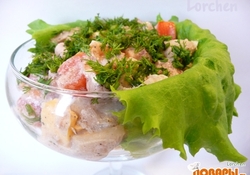 Рецепт: Салат с тушёнкой