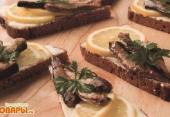 Бутерброды со шпротами