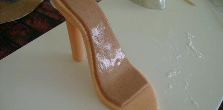 Шаг №9 Туфелька из мастики 2 от Annula