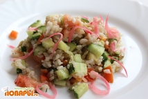 Шаг 2: Маринуем в бальзамике лук. Смешиваем …