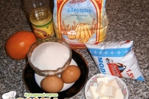 Шаг 1: Молоко немного подогреть в кастрюле. …