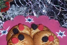 Шаг 2: Сформировать небольшие шарики и выложить …