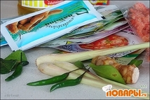 Шаг 2: Лимонное сорго, галангал, тайские перчики, …