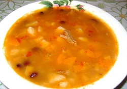 Рецепт: Густой фасолевый суп с мясом
