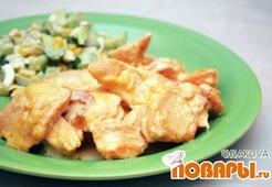 Курица в сливочном соусе с паприкой