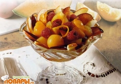 Фрукты с карамелью