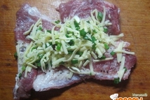 Шаг 3: На каждый кусочек равномерно распределим …