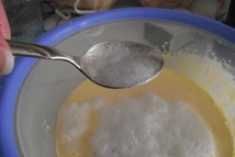 Шаг 4: После, соединить растопленный маргарин с …