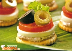 Рецепт: Канапе с паштетом