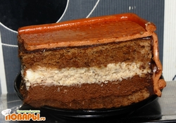 Рецепт: Торт-мусс с грецкими орехами и горьким шоколадом