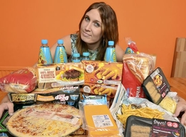 Статья: 21-летняя девушка 16 лет не ест фрукты и овощи, питаясь фаст-фудом