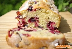 Кекс с черной смородиной