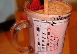 Рецепт: Бананово-малиновый смузи