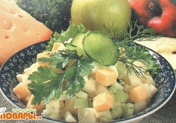 Рецепт: Салат с сыром и яблоками