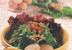 Салат грибной с орехами