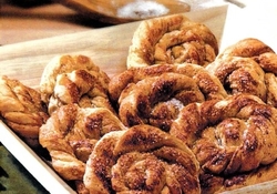 Рецепт: Завитушки слоеные с корицей